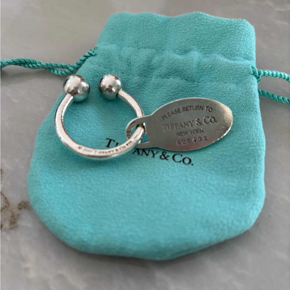 Tiffany & Co. Silver Key Ring with Turquoise Pouch
